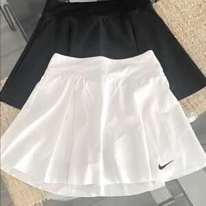 Nike Women's golf/tennis skorts sz xs lot of 2
